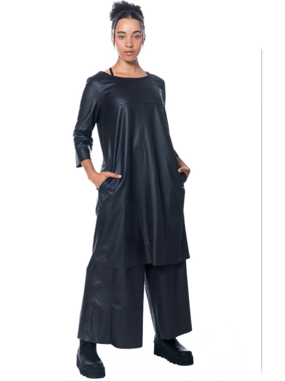 HINDAHL & SKUDELNY Vegan Leather Dress/Tunic in Black 🖤